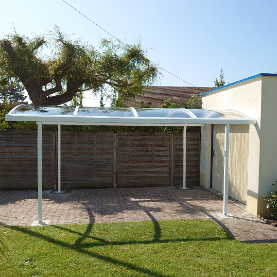 Carport 4 pieds voiture